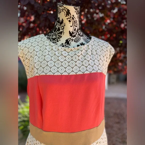 STUDIO ONE dress Size 18. - Picture 3 of 11